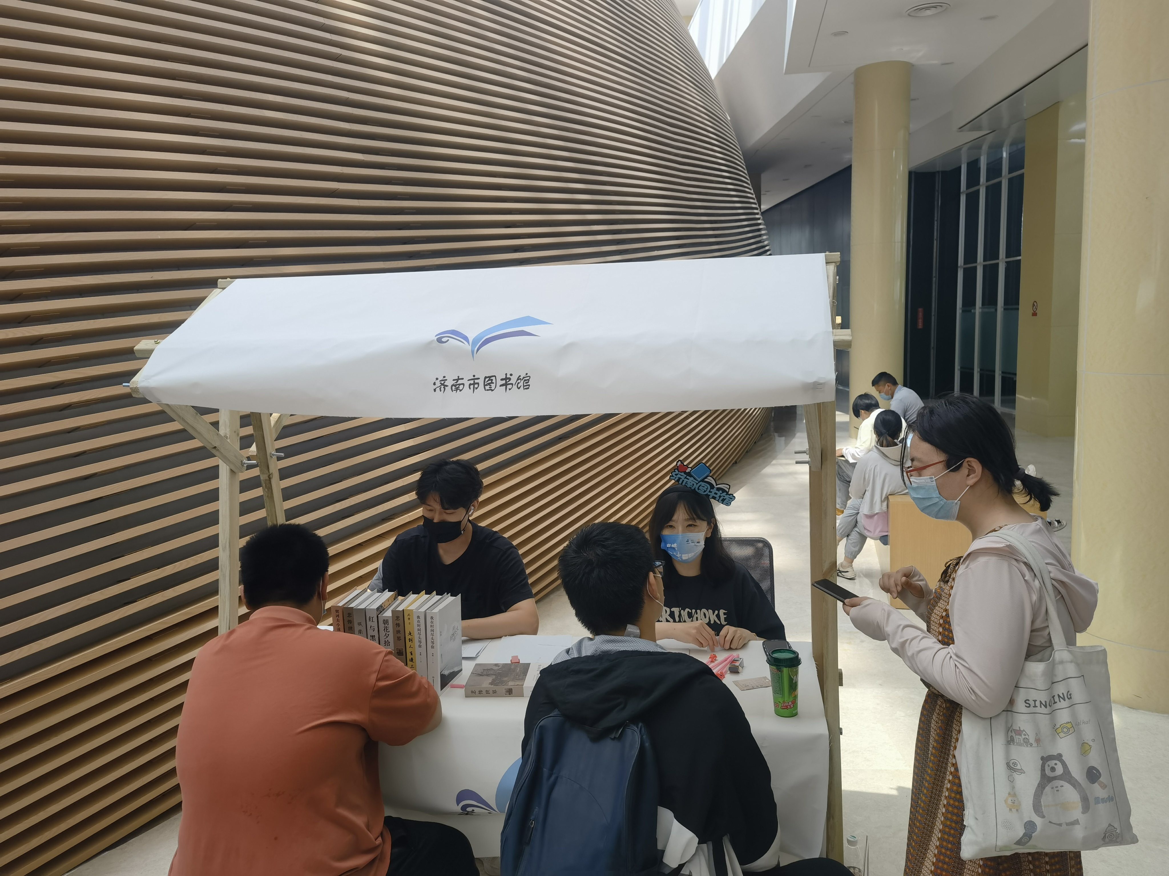 剧本杀 济南市图书馆玩跨界！J9真人游戏第一品牌图书馆×(图4)